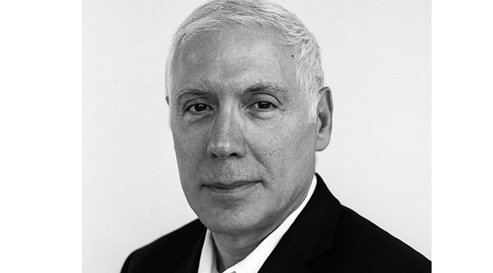 Shelf Help: Interview with Stephen Grosz