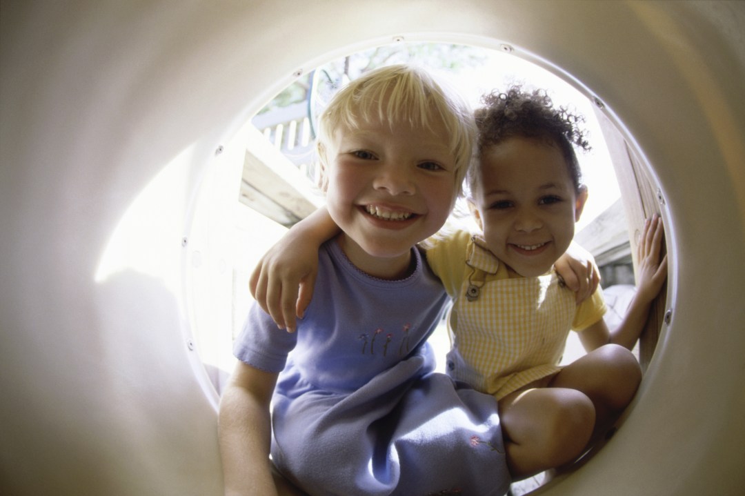 Five factors that influence how easily your children make friends