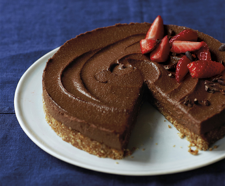 Raw chocolate cheesecake