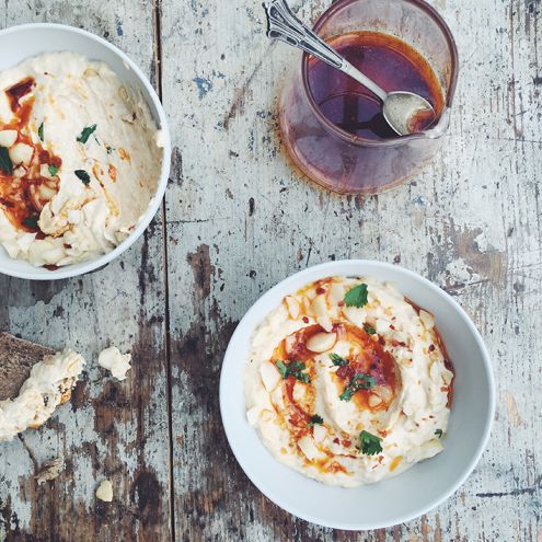 Macadamia nut oil hummus
