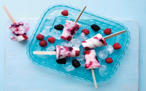 Summer berry swirled lollies