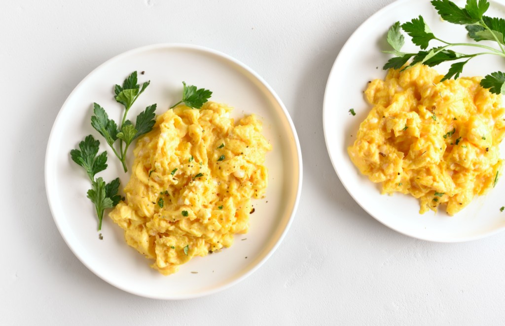 scrambled eggs with herbs parsley which diet is good for gut health