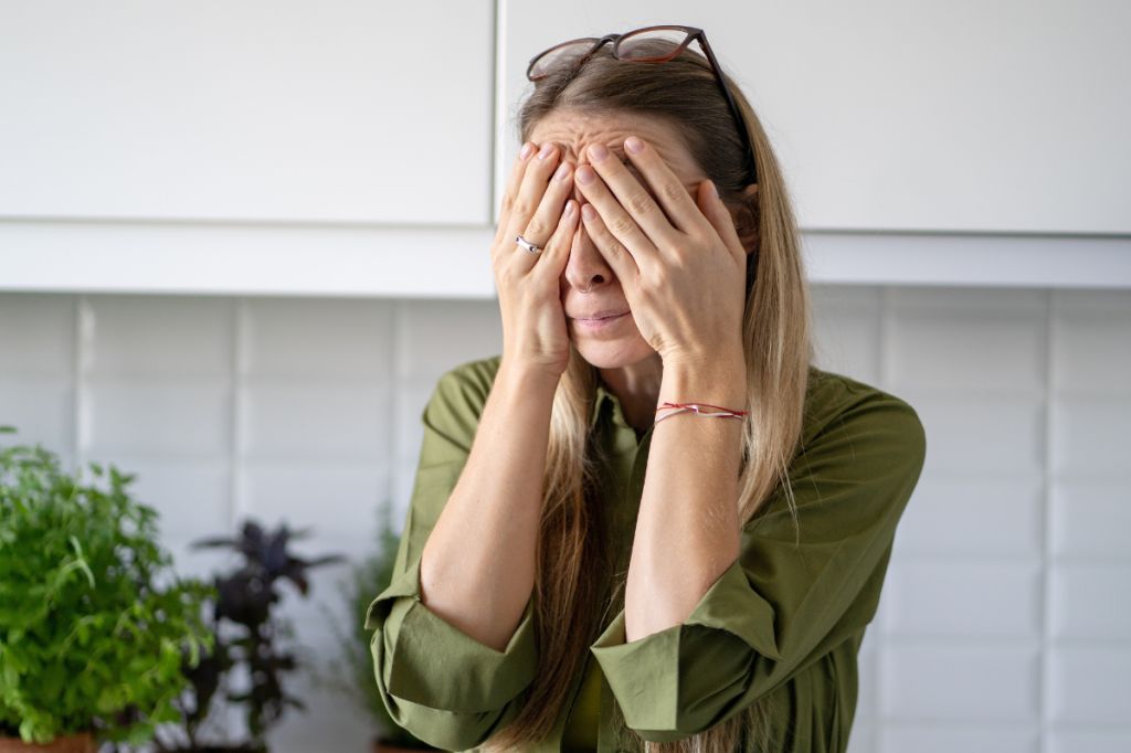 woman suffering emotional withdrawal
