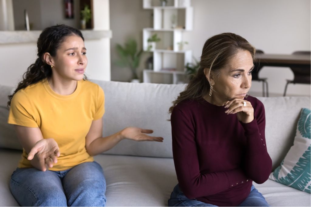daughter pleases with any mum who has back turned