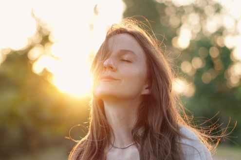 How to hack your mental health: The tiny mindset shifts therapists swear by to feel better fast